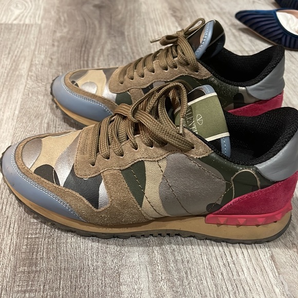 Valentino Rockrunner Camo Sneakers Size 6.5! - Picture 4 of 9